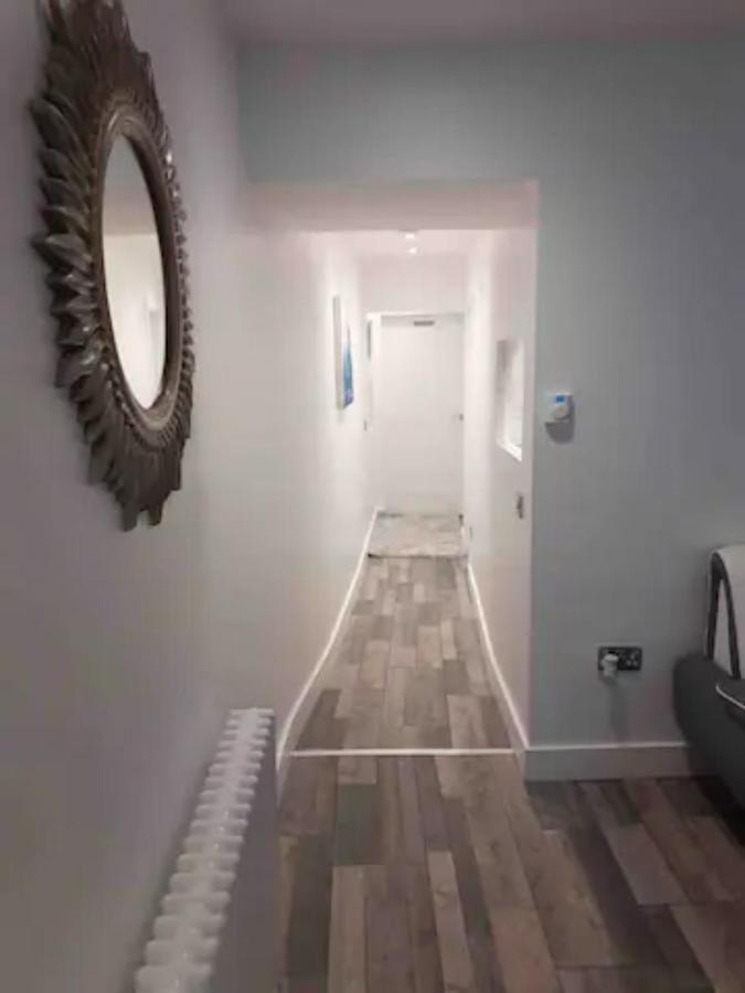 The Holiday Hoose كينغهورن المظهر الخارجي الصورة